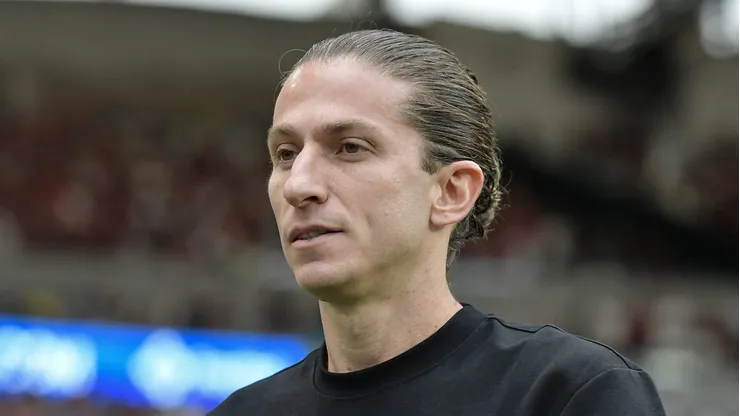 RJ - RIO DE JANEIRO - 31/08/2025 - BRASILEIRO A 2025, FLAMENGO X GREMIO - Filipe Luis tecnico do Flamengo durante partida contra o Gremio no estadio Maracana pelo campeonato Brasileiro A 2025. Foto: Thiago Ribeiro/AGIF