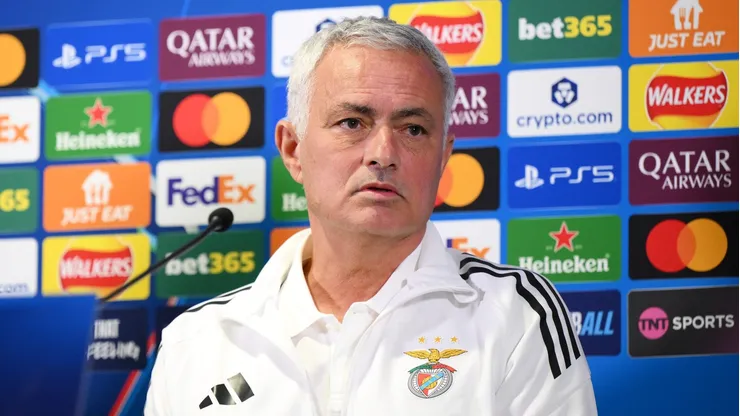 José Mourinho, treinador do Benfica - Foto: Alex Broadway/Getty Images