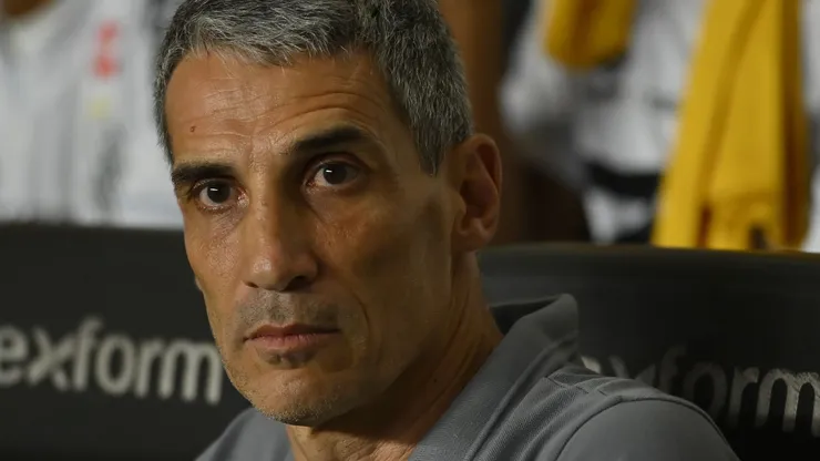 Vojvoda muda mentalidade do Santos e Barreal revela transformação dentro do elenco — Foto Jota ErreAGIF