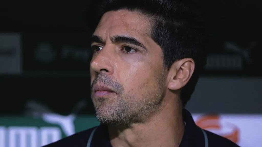 Abel Ferreira durante partida. Foto: Ettore Chiereguini/AGIF