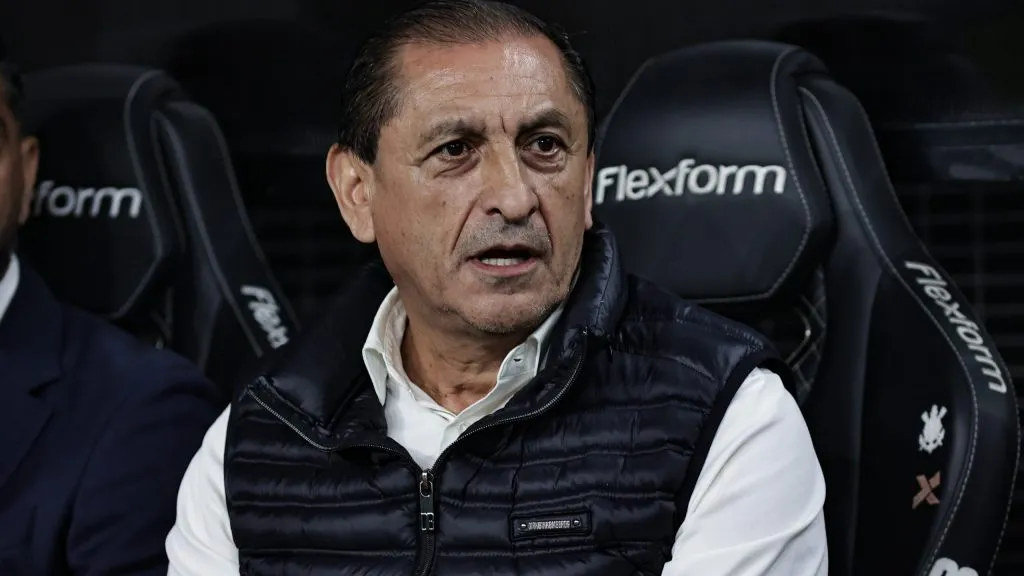 SP – SAO PAULO – 16/04/2025 – BRASILEIRO A 2025, CORINTHIANS X FLUMINENSE –  Ramon Diaz tecnico do Corinthians durante partida contra o Fluminense no estadio Arena Corinthians pelo campeonato Brasileiro A 2025. Foto: Fabio Giannelli/AGIF