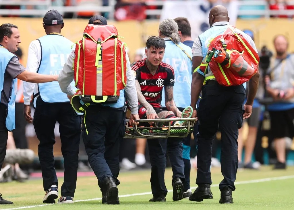 Pulgar ficou seriamente lesionado em eliminação do Flamengo no Mundial. Foto: Michael Reaves/Getty Images.