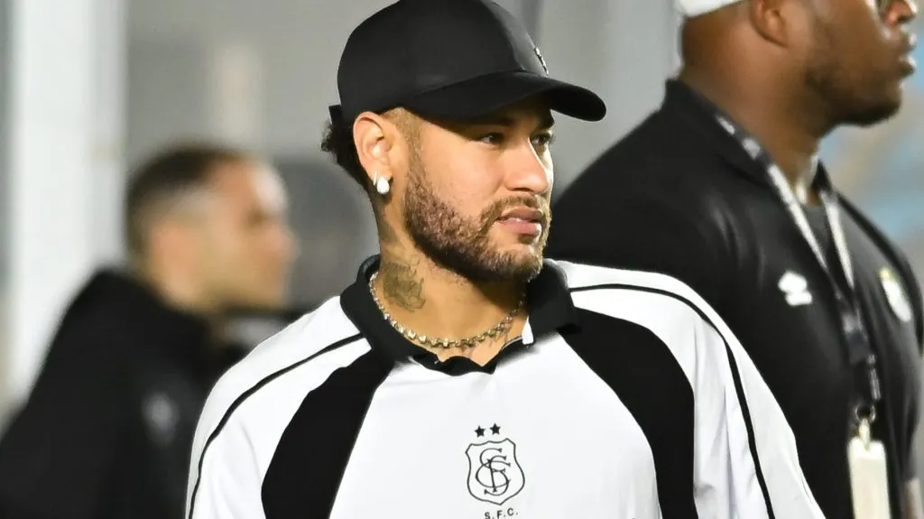 Neymar durante partida. Foto: Jota Erre/AGIF