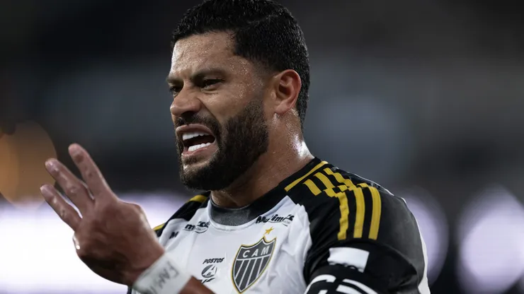 Hulk é "caçado" em Corinthians x Atlético-MG na Neo Química Arena.