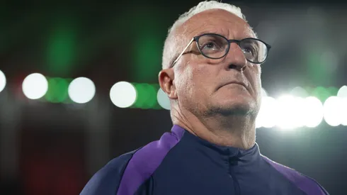 Dorival Júnior optou por colocar Garro, Memphis e Yuri desde o começo do jogo