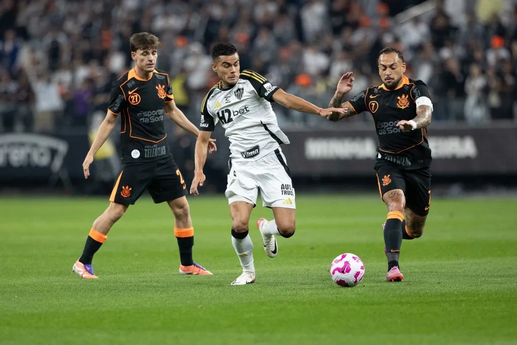Atlético-MG faz jogo abaixo contra o Corinthians na Neo Química Arena. Foto: Joisel Amaral/AGIF