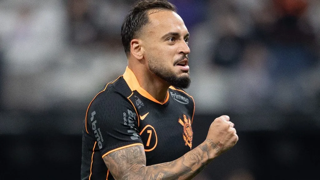 Maycon jogador do Corinthians comemora seu gol durante partida contra o Atlético-MG – Foto: Joisel Amaral/AGIF