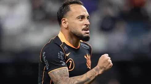 Maycon jogador do Corinthians comemora seu gol durante partida contra o Atlético-MG - Foto: Joisel Amaral/AGIF