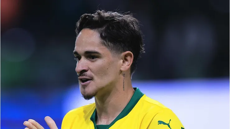 Khellven durante partida diante do Sport, no Allianz.