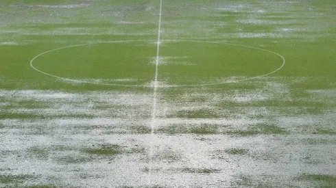 Maracanã durante chuva intensa. Foto: Pedro Martins/AGIF