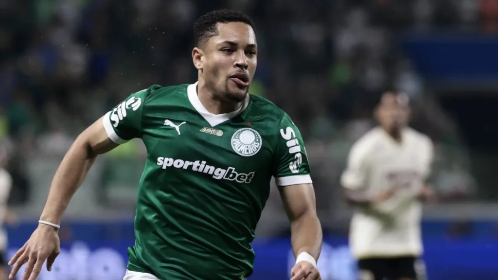 Abel transforma Vitor Roque em arma letal e Palmeiras chega ao Maracanã com moral — Foto Marcello ZambranaAGIF