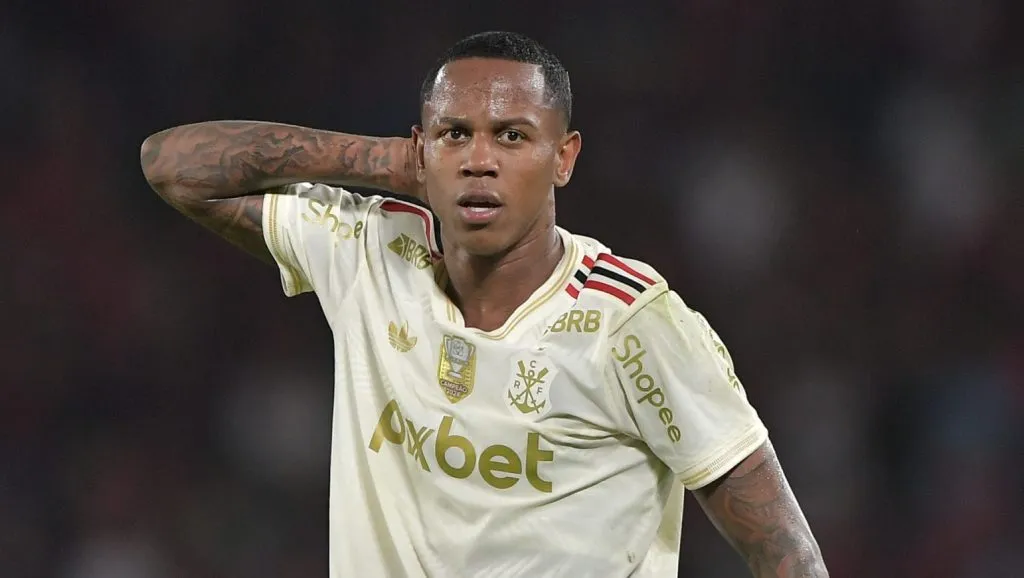 Wallace Yan em campo pelo Rubro-Negro. Foto: Thiago Ribeiro/AGIF