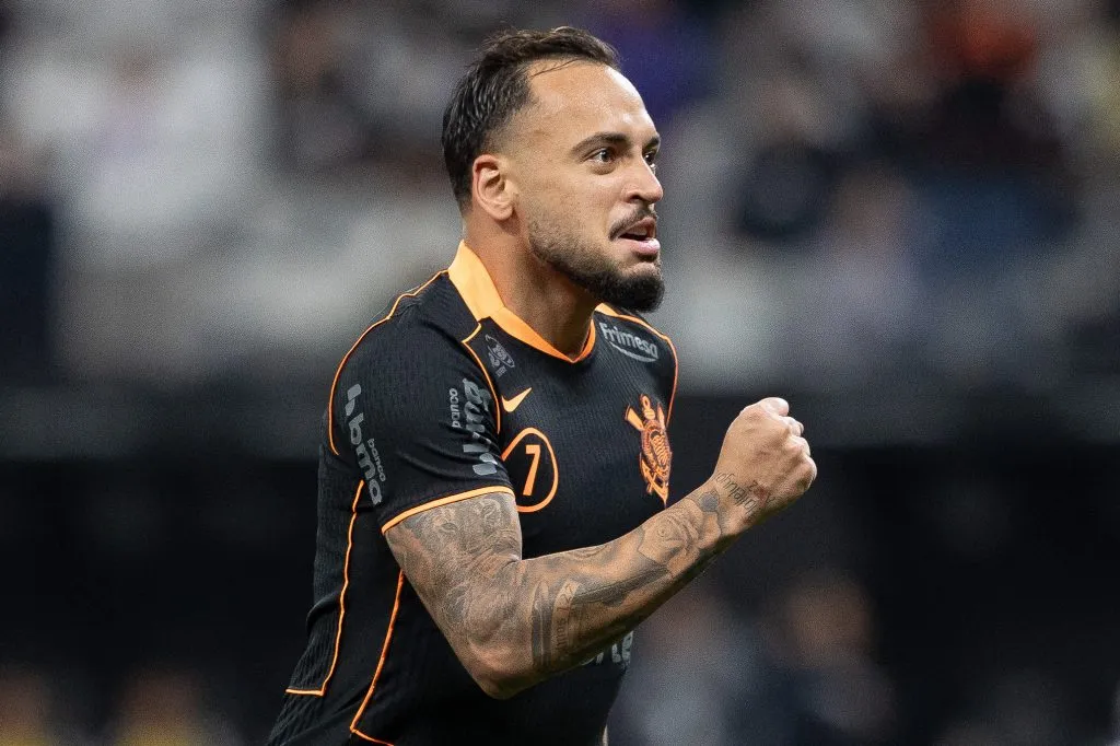 Maycon jogador do Corinthians comemora seu gol durante partida contra o Atletico-MG no estadio Arena Corinthians pelo campeonato Brasileiro A 2025. Foto: Joisel Amaral/AGIF