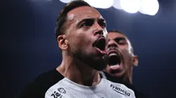 Maycon comemorando gol durante partida entre Corinthians e Mirassol, na Neo Química Arena, pelo Brasileirão.