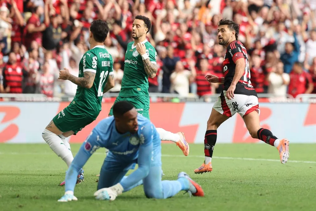 De Arrascaeta of Flamengo comemora gol diante do Flamengo -. (Photo by Wagner Meier/Getty Images)