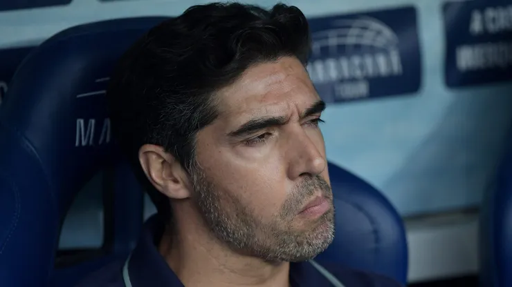 Abel Ferreira, técnico do Palmeiras, durante partida contra o Flamengo no estadio Maracana pelo campeonato Brasileiro A 2025. Foto: Thiago Ribeiro/AGIF