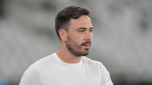 RJ - RIO DE JANEIRO - 01/10/2025 - BRASILEIRO A 2025, BOTAFOGO X BAHIA - Davide Ancelotti tecnico do Botafogo durante partida contra o Bahia no estadio Engenhao pelo campeonato Brasileiro A 2025. Foto: Thiago Ribeiro/AGIF