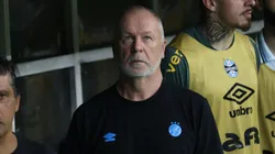 Grêmio de Mano Menezes sofreu dois gols em menos de dez minutos em Salvador