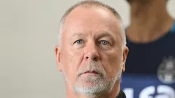 SP - SANTOS - 01/10/2025 - BRASILEIRO A 2025, SANTOS X GREMIO - Mano Menezes tecnico do Gremio durante partida contra o Santos no estadio Vila Belmiro pelo campeonato Brasileiro A 2025.