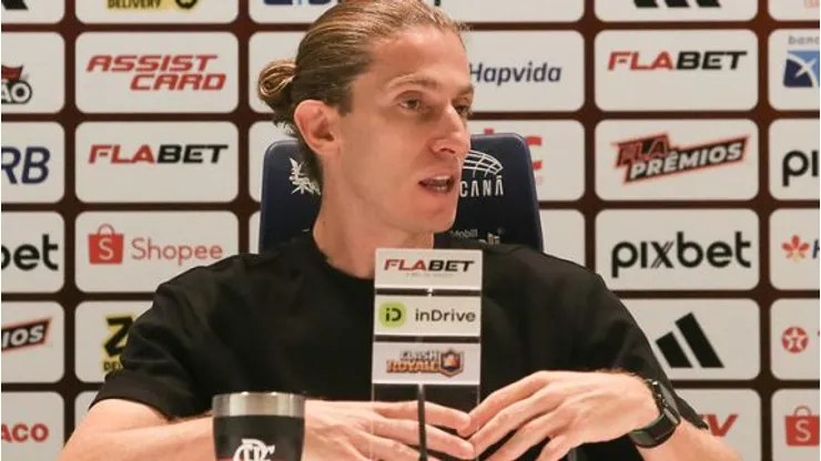 Filipe Luís durante entrevista coletiva. Foto: Gilvan de Souza/CRF