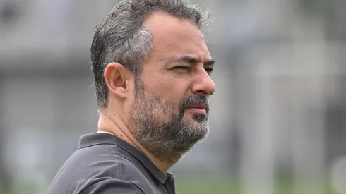 SP - SANTOS - 17/10/2025 - SANTOS, TREINO - Alexandre Mattos, diretor executivo do Santos durante treino no Centro de Treinamento CT Rei Pele. Foto: Jota Erre/AGIF