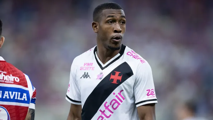 CE - FORTALEZA - 15/10/2025 - BRASILEIRO A 2025, FORTALEZA X VASCO - rayan jogador do Vasco durante partida contra o Fortaleza no estadio Arena Castelao pelo campeonato Brasileiro A 2025. Foto: Baggio Rodrigues/AGIF