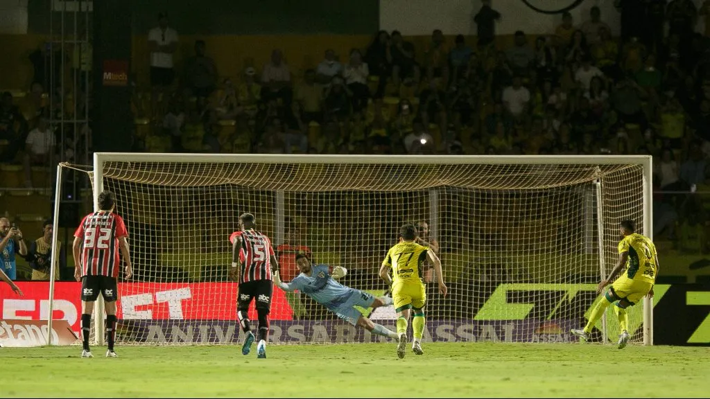 São Paulo perdeu para o Mirassol de forma vexatória. Foto: Vinicius Silva/AGIF