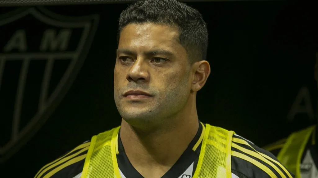 Hulk no banco de reservas. Foto: Fernando Moreno/AGIF