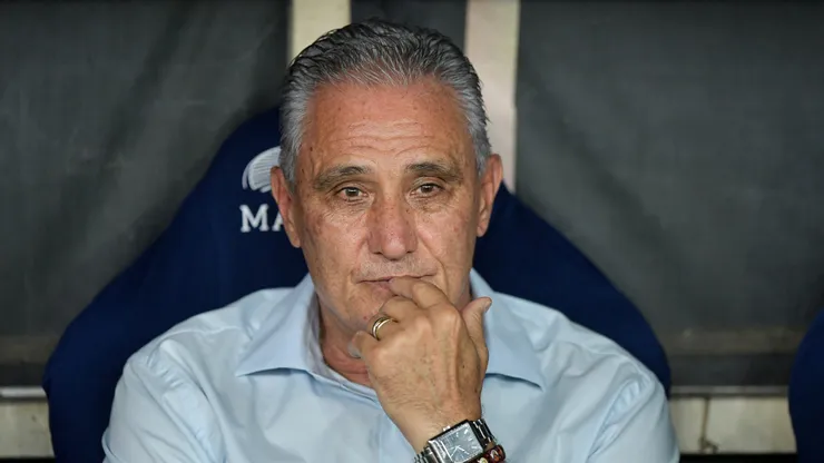 RJ - RIO DE JANEIRO - 29/09/2024 - BRASILEIRO A 2024, FLAMENGO X ATHLETICO-PR - Tite tecnico do Flamengo durante partida contra o Athletico-PR no estadio Maracana pelo campeonato Brasileiro A 2024. Foto: Thiago Ribeiro/AGIF