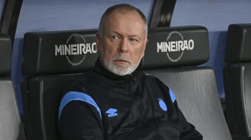 Mano Menezes, técnico do Grêmio em partida pelo campeonato brasileiro (Foto: Pedro Vilela/Getty Images)