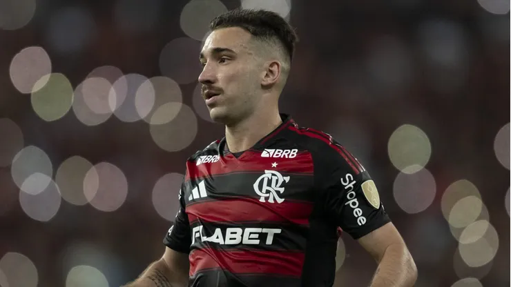 Léo Ortiz intensifica recuperação com tratamento também em casa para tornozelo