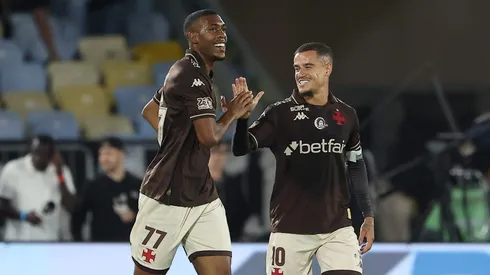 Rayan, atacante do Vasco em partida pelo Campeonato Brasileiro (Foto: Wagner Meier/Getty Images)