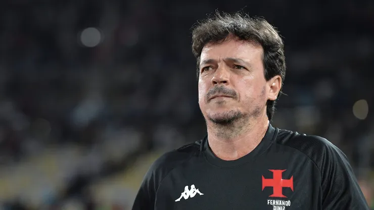 RJ - RIO DE JANEIRO - 20/10/2025 - BRASILEIRO A 2025, VASCO X FLUMINENSE - Fernando Diniz tecnico do Vasco durante partida contra o Fluminense no estadio Maracana pelo campeonato Brasileiro A 2025. Foto: Thiago Ribeiro/AGIF