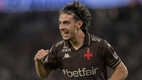 Nuno Moreira jogador do Vasco comemora seu gol durante partida contra o Fluminense - Foto: Thiago Ribeiro/AGIF