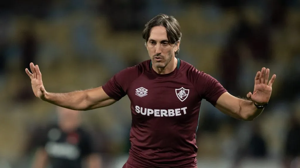 Zubeldía em ação na partida contra o Vasco – &nbsp;Foto: Jorge Rodrigues/AGIF