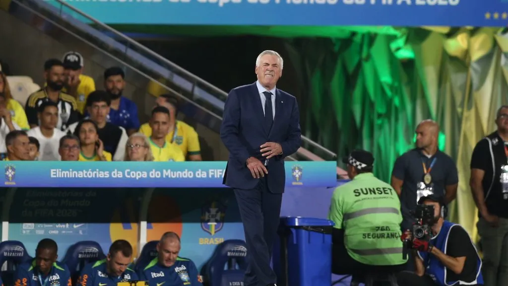 RJ – RIO DE JANEIRO – 04/09/2025 – ELIMINATORIAS COPA DO MUNDO 2026, BRASIL X CHILE – Carlo Ancelotti tecnico do Brasil durante a partida contra o Chile no Maracana no Rio de Janeiro (RJ), pelas Eliminatorias da Copa do Mundo 2026. Foto: Marlon Costa/AGIF
