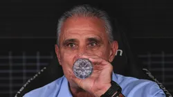 Tite durante partida na Neo Química Arena.