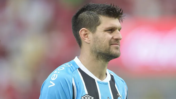 RJ - RIO DE JANEIRO - 31/08/2025 - BRASILEIRO A 2025, FLAMENGO X GREMIO - Kannemann jogador do Gremio durante partida contra o Flamengo no estadio Maracana pelo campeonato Brasileiro A 2025. Foto: Thiago Ribeiro/AGIF