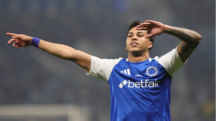 Kaio Jorge jogador do Cruzeiro comemora seu gol durante partida contra o Atlético-MG - Foto: Gilson Lobo/AGIF
