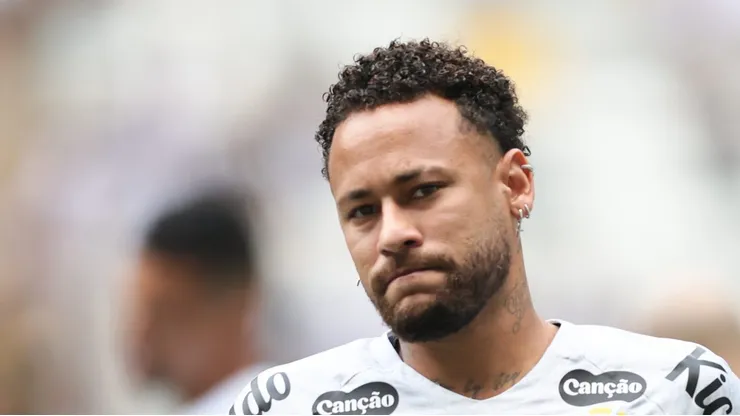 Neymar ainda não tem renovação assinada no Santos.