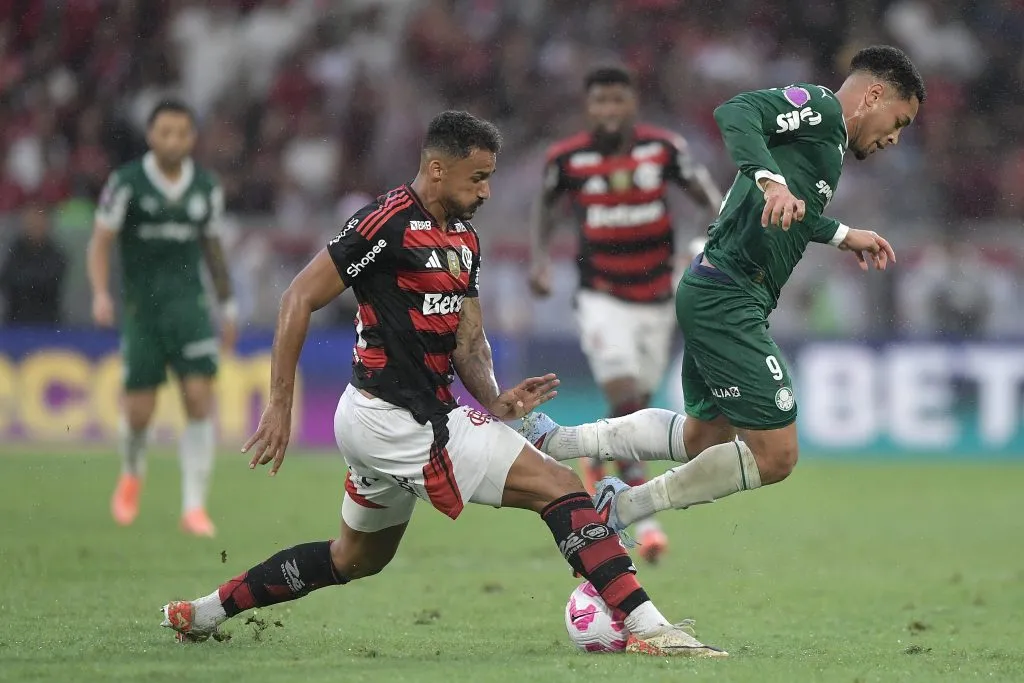 Zagueiro Danilo deve entrar na vaga do lesionado Léo Ortiz para confronto diante do Racing – Foto: Thiago Ribeiro/AGIF