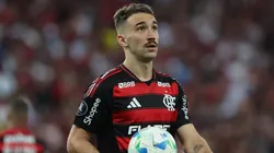 Léo Ortiz, zagueiro do Flamengo em partida pelo campeonato brasileiro (Foto: Wagner Meier/Getty Images)