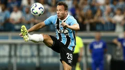 Arthur deve voltar a ficar à disposição. Foto: Pedro H. Tesch/Getty Images