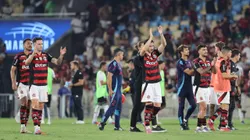 Jogadores do Flamengo comemoram vitória com a torcida no Maracanã - (Photo by Wagner Meier/Getty Images)