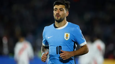 Arrascaeta, do Flamengo, em ação com a camisa do Uruguai - Foto: Getty Images