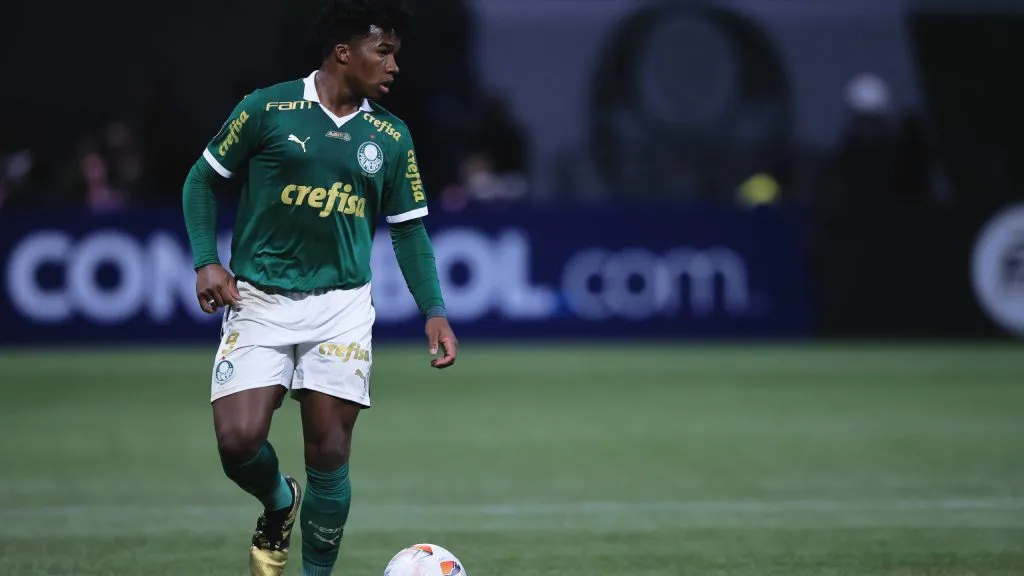 Endrick em ação pelo Verdão – Foto: Ettore Chiereguini/AGIF