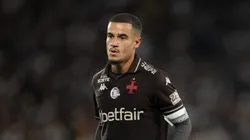 Coutinho também brilha nos bastidores e vira líder absoluto no Vasco.