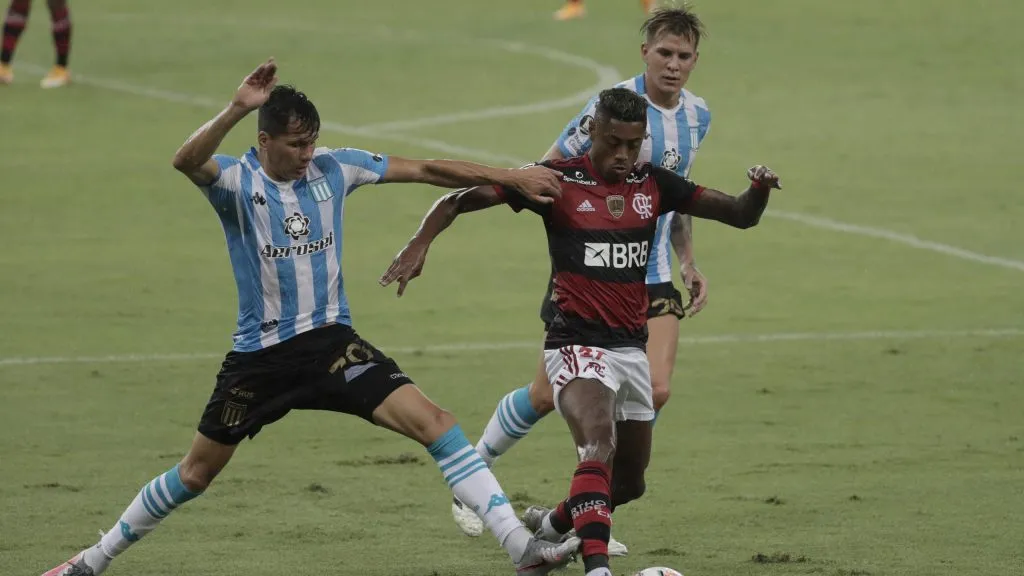 Racing promete trazer dificuldades ao Flamengo - (Photo by Antonio Lacerda - Pool/Getty Images)