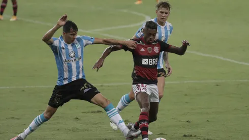 Racing promete trazer dificuldades ao Flamengo - (Photo by Antonio Lacerda - Pool/Getty Images)