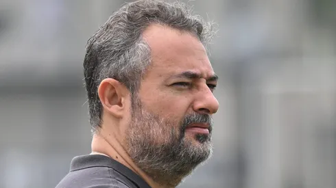 Alexandre Mattos recebe ordem de Marcelo Teixeira para cobrar jogadores do Santos